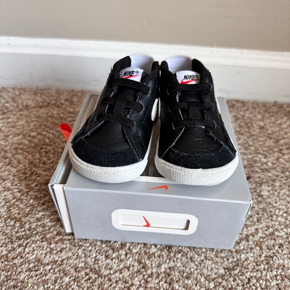 Nike blazer mid crib size 3c